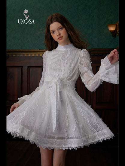 White Starry Waist Court-Style Long Sleeve Dress with Wide Skirt Hem