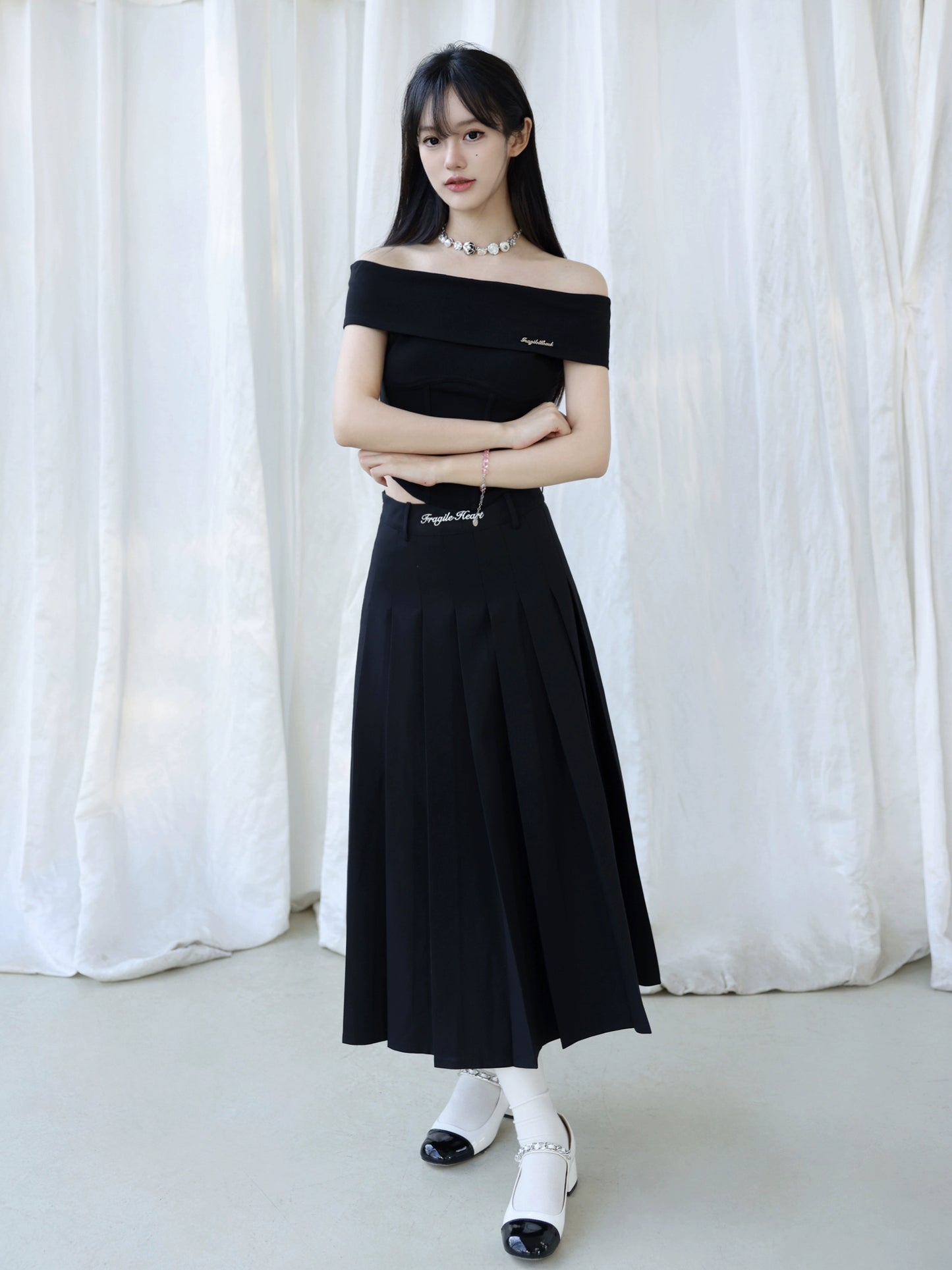 Original Embroidery 4-Color Pleated A-Line Skirt