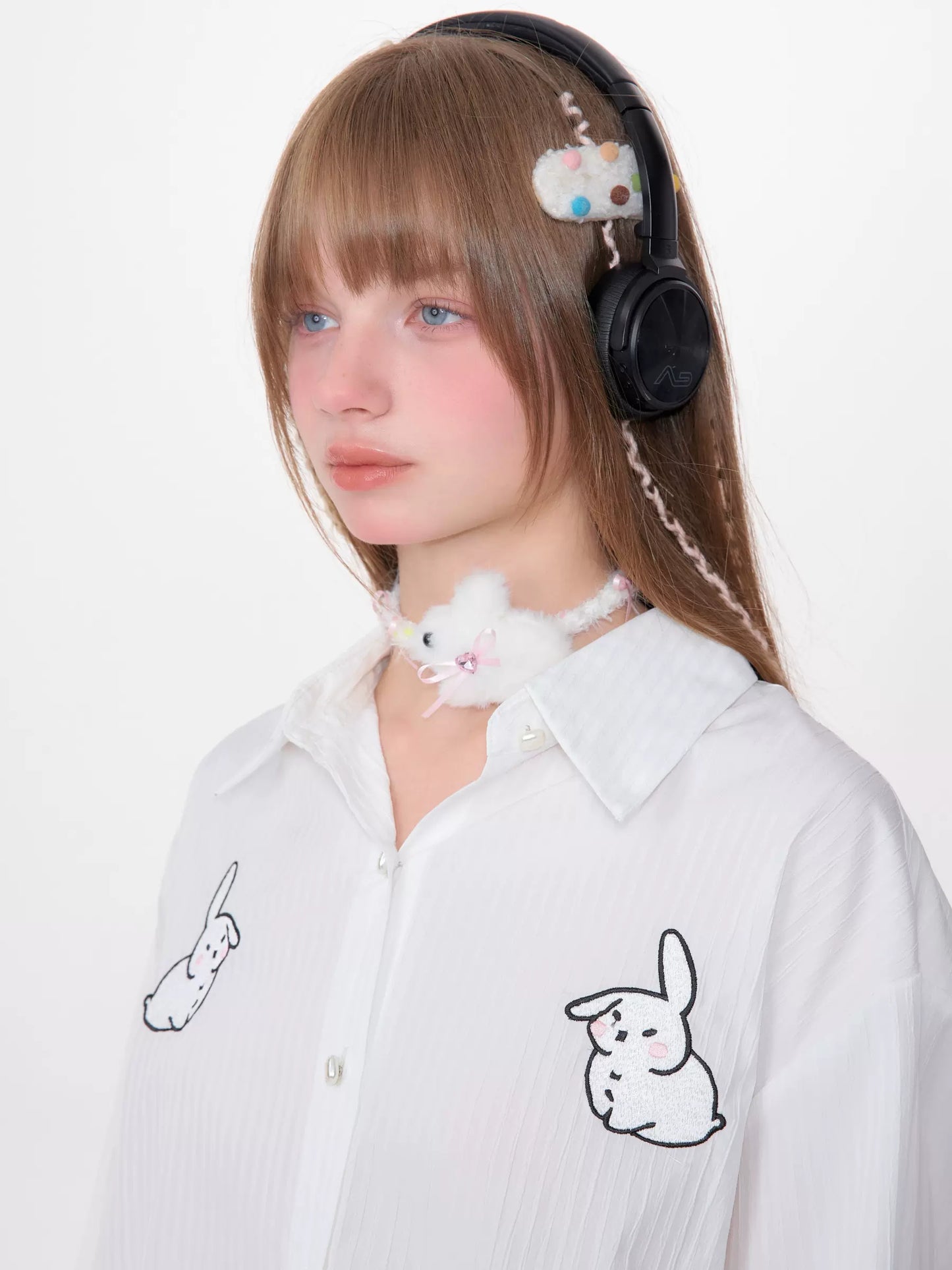 Rabbit Embroidered Loose White Shirt | Medium-Length Retro Design for Spring/Summer