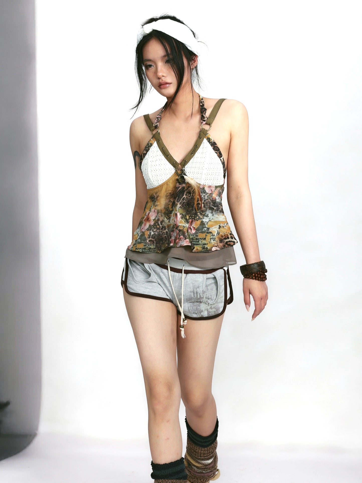 Floral Leopard Strap Panel Top – Feather Accent Look