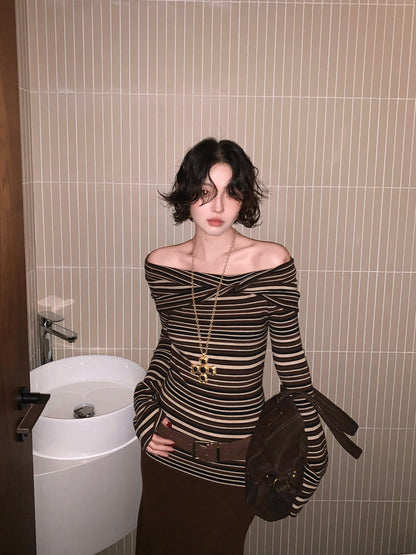 Wine Noon Slanted Shoulder Stripe Slim Knit – Fall/Winter