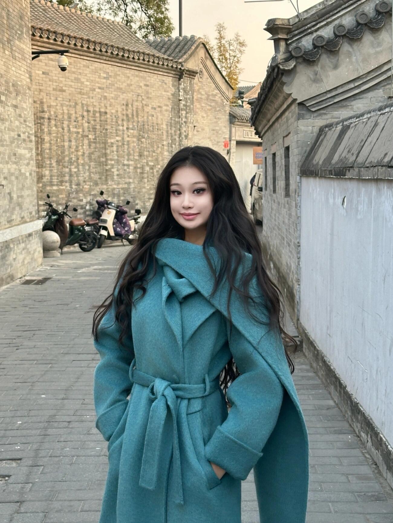 Blue Reversible Cashmere Coat – Luxurious Winter Scarf Woolen Jacket