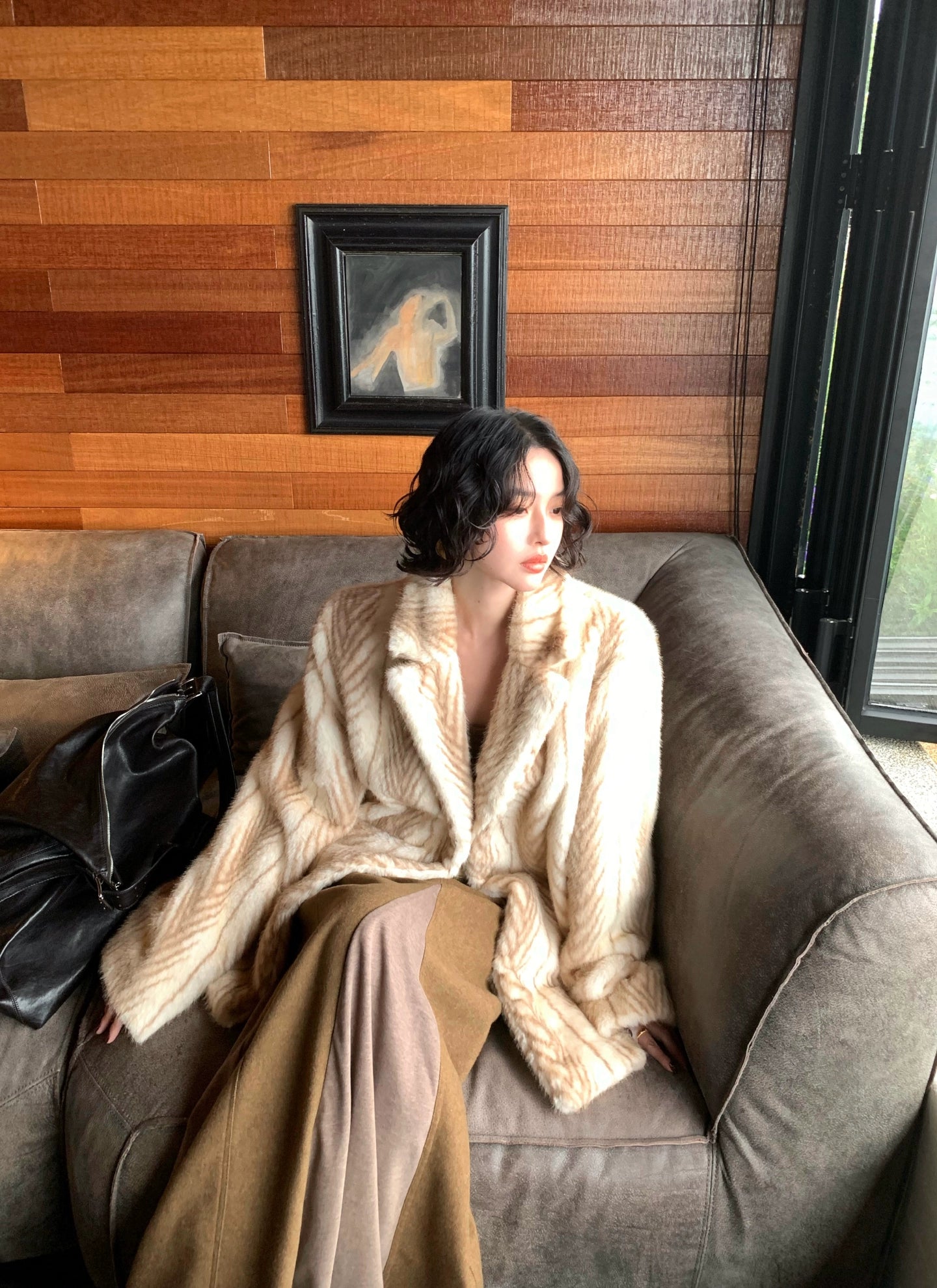 Oil Painting Gardenia Eco-Fur Jacket – Hong Kong Retro Fall/Winter 2025