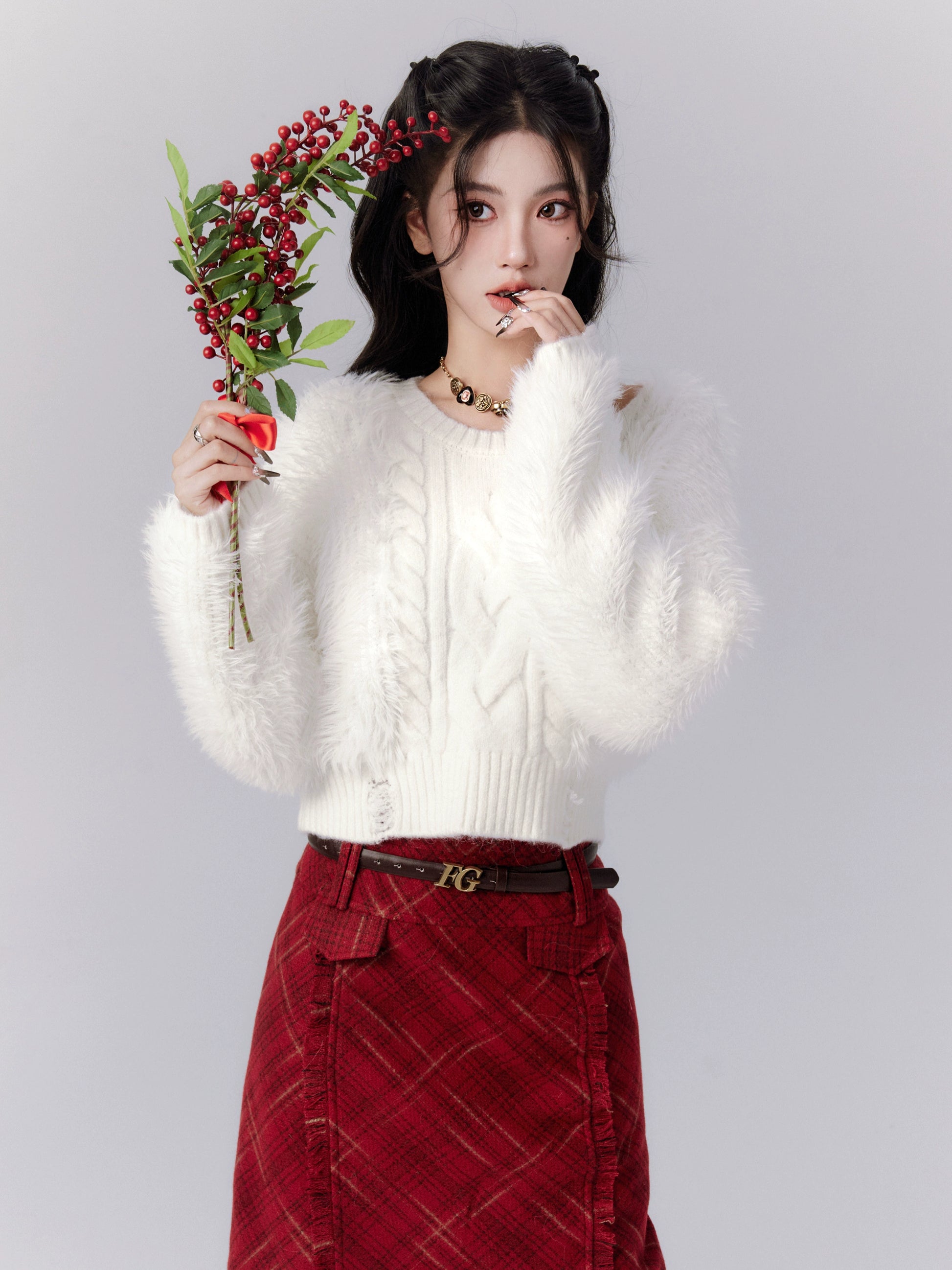 FGHT Twisted Flower Knitted White Sweater