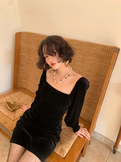 Square Collar Velvet Dress with a Black Swan Theme