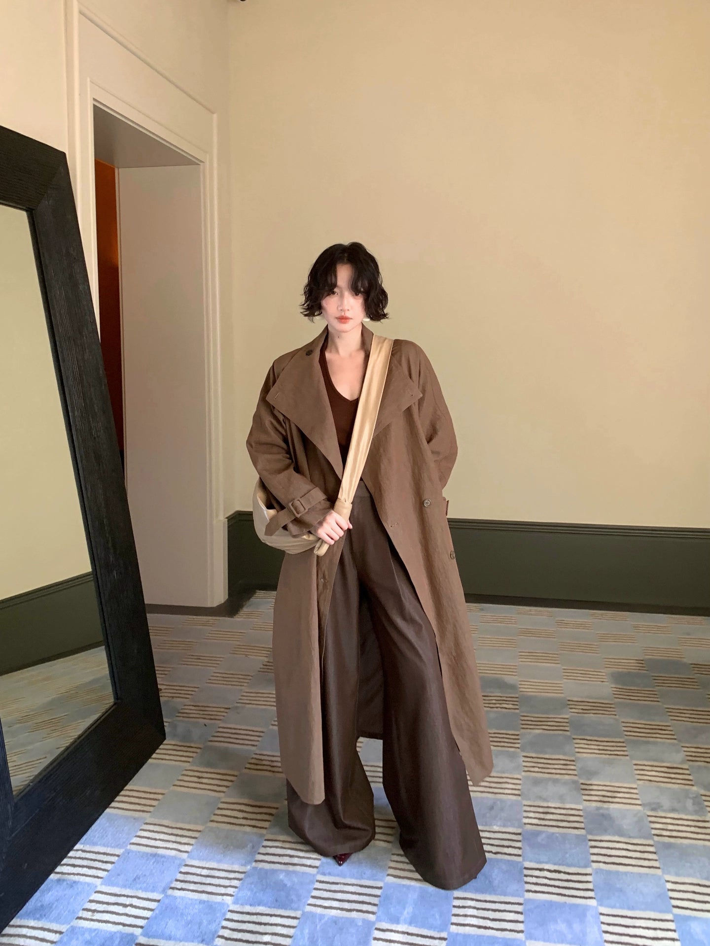 Hong Kong style retro autumn new brown waist-cinching belted trench coat, high-end loose long coat for women