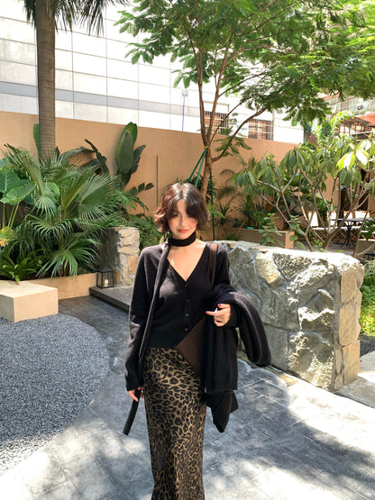 Soft Wool Knit Cardigan with Neck Strap – Hong Kong Retro Autumn Cropped Style