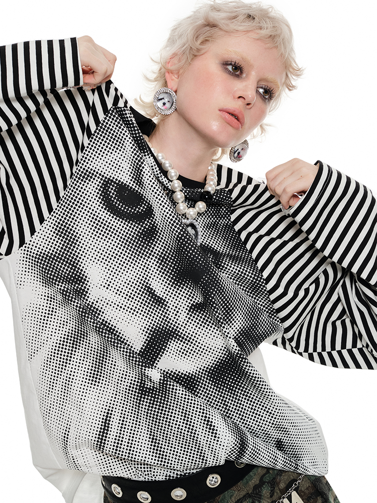 Striped Raglan Long Sleeve T-Shirt – Contrast Design in Loose Fit Style