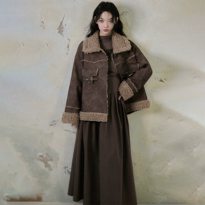 Pine Wooden Toka Loose Brown Fur Integrated Coat