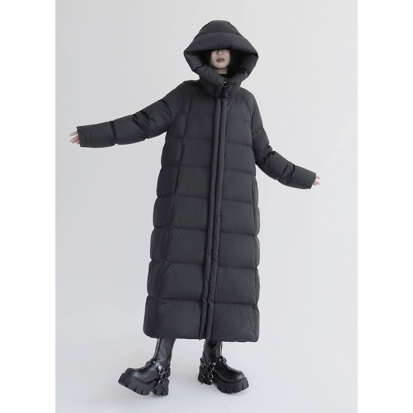 Niche Silhouette White Duck Down Jacket with Unique Warmth