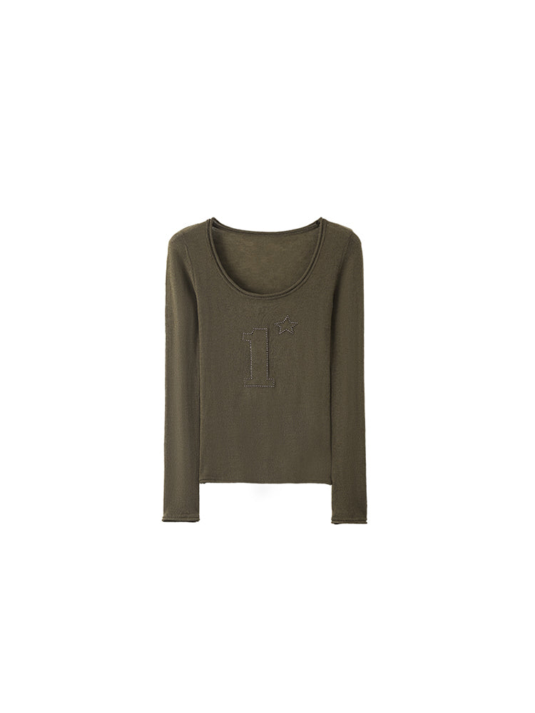 studded scoop neck slightly transparent knit base layer with a slim waist and a high-stretch long-sleeved top