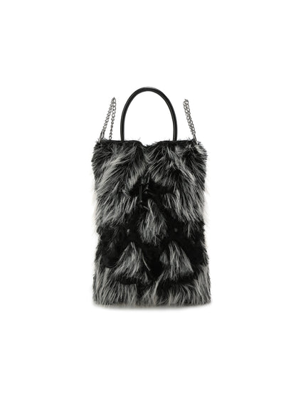 Fur Chain Backpack (이 제품은 세련된 겨울 배낭의 문제를 해결합니다)