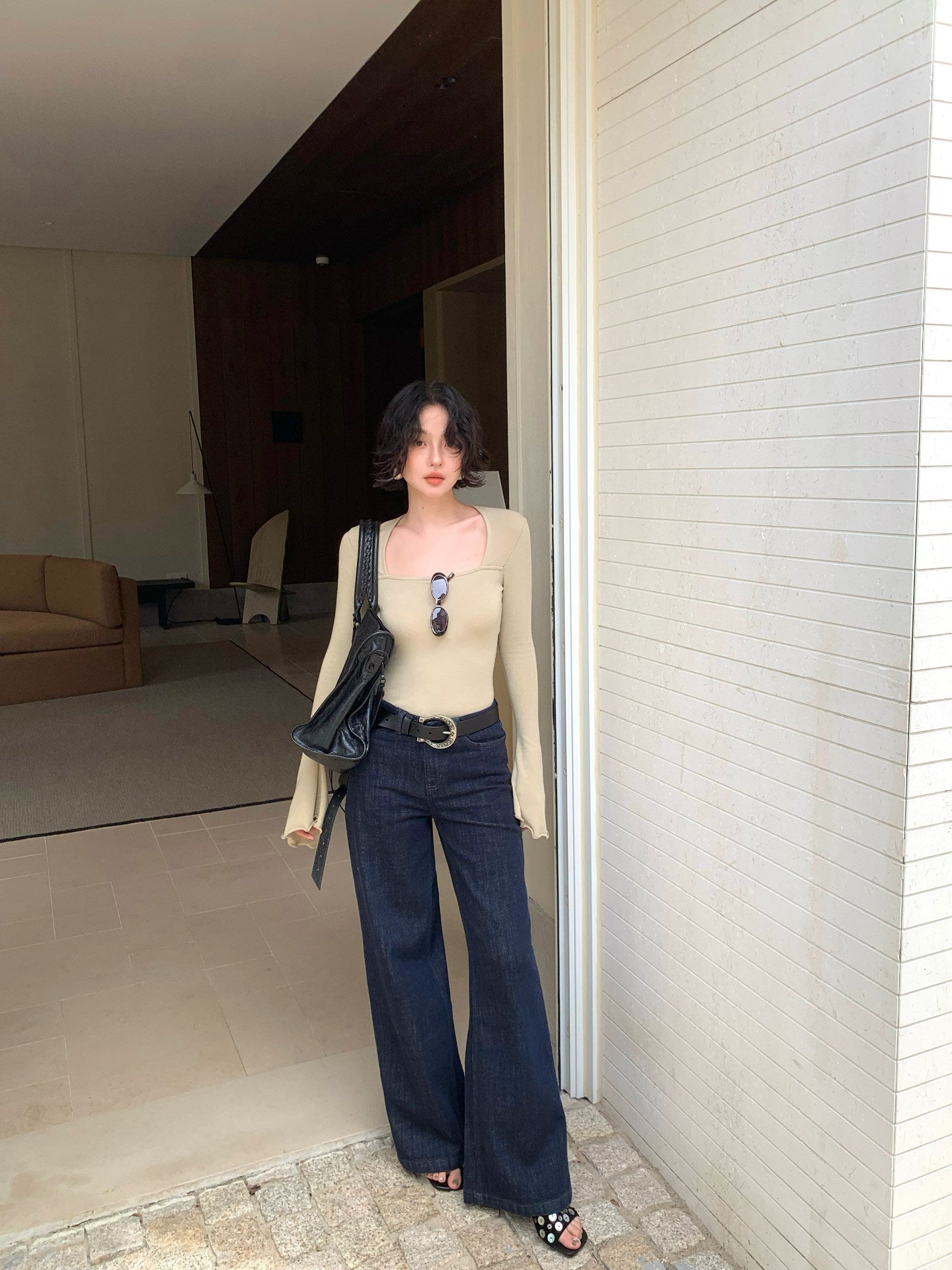 Sunset Gold Square-Neck Slim Fit Base Layer Top – Hong Kong Retro Autumn Essential