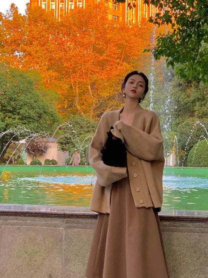 Hepburn A-Line Wool Skirt – Classic High-Waist Mid-Length Edition