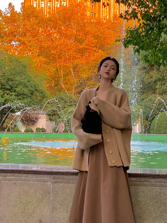 Hepburn A-Line Wool Skirt – Classic High-Waist Mid-Length Edition