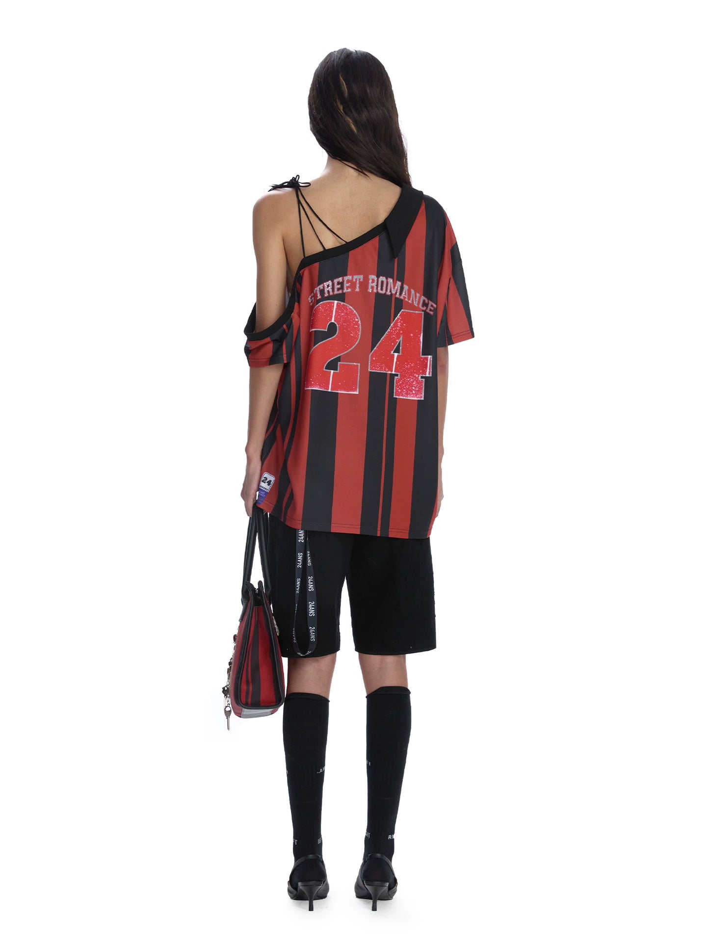 Off-Shoulder Milan Jersey | Blokecore Style from HyunA & Yoo Ji-min