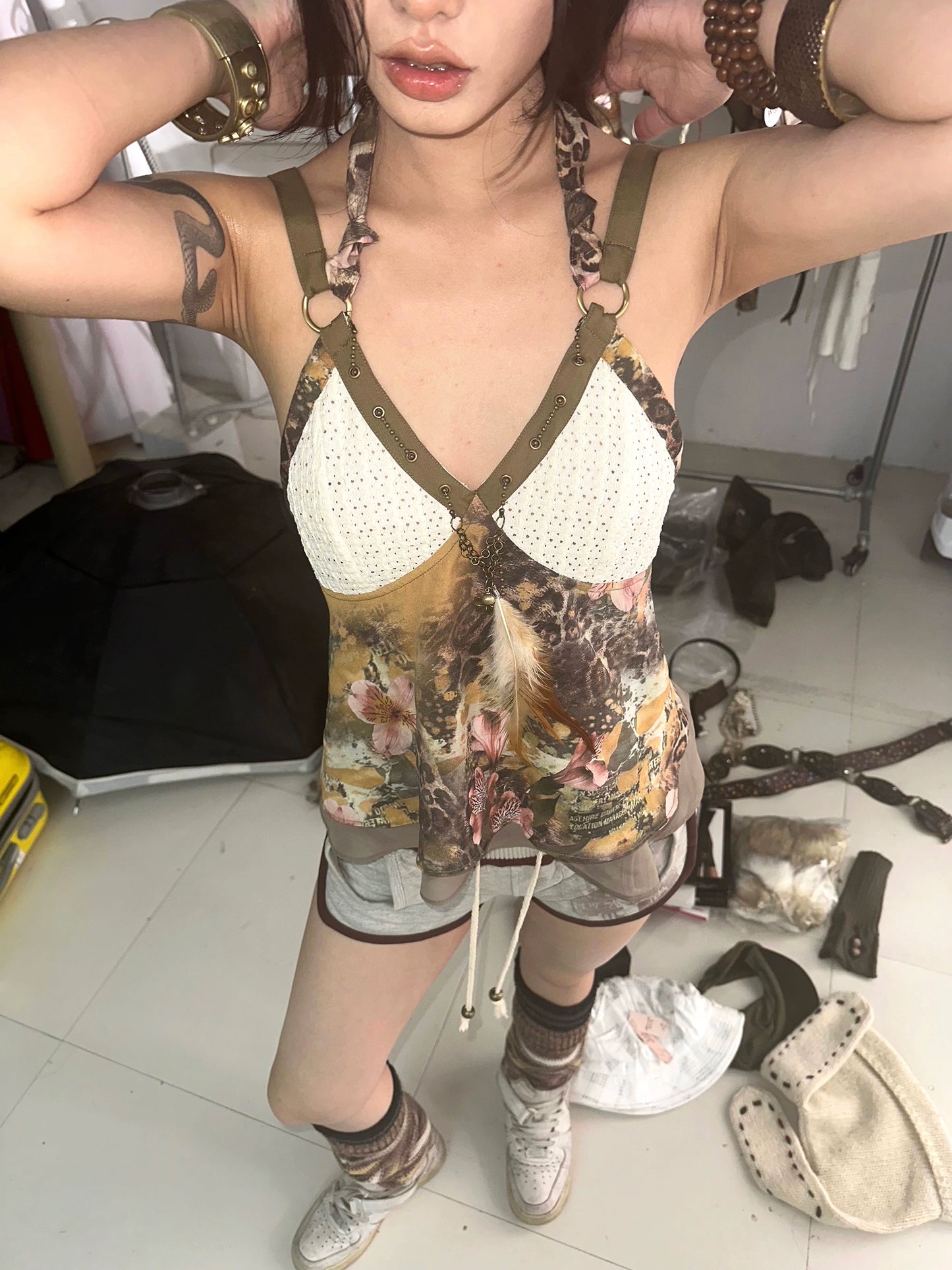 Floral Leopard Strap Panel Top – Feather Accent Look