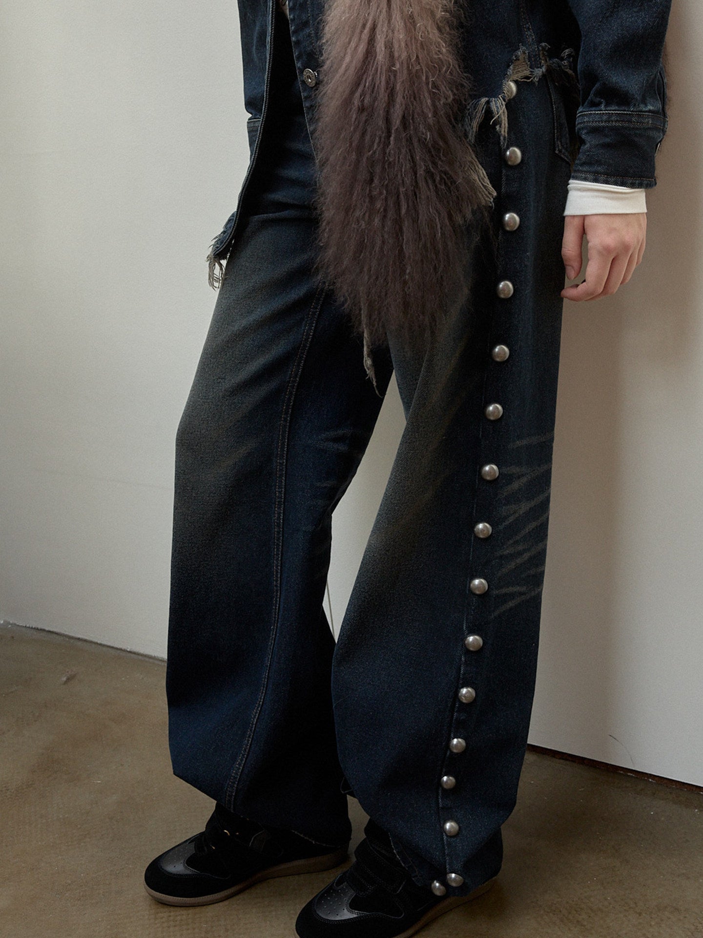 Distressed Rivet Wide-Leg Jeans