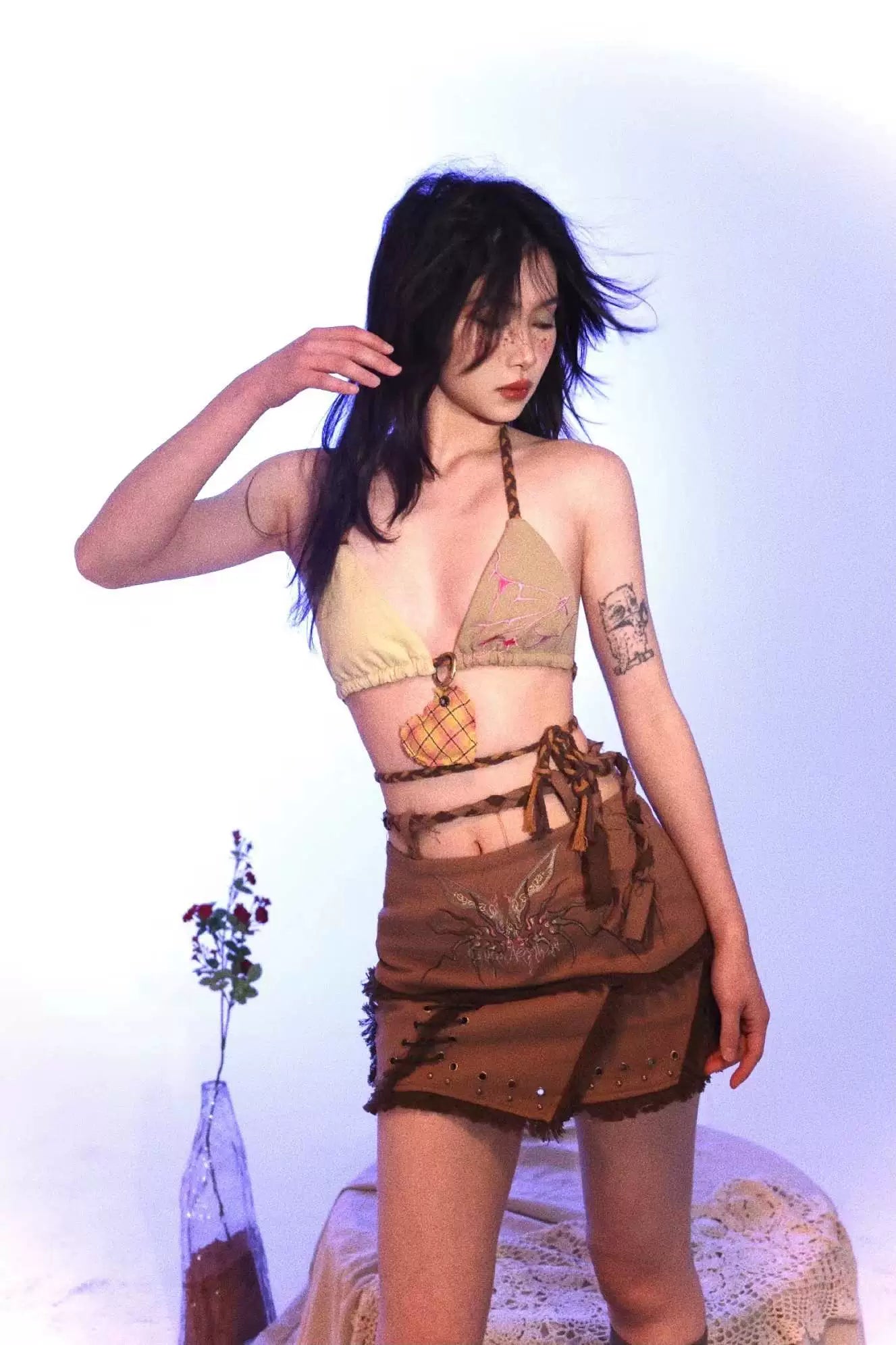 Original Design Embroidered Pattern Spice Girl Contrasting Color Heart Shaped Charm Lace Up Bra Sling