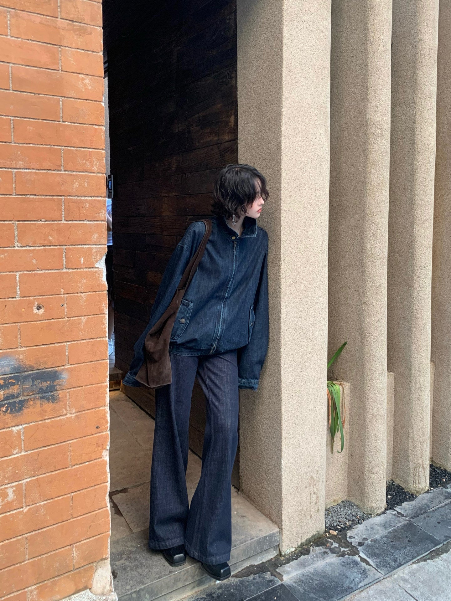 Cloud Steps Straight-Leg Dark Denim Jeans – Hong Kong Retro Autumn Essential