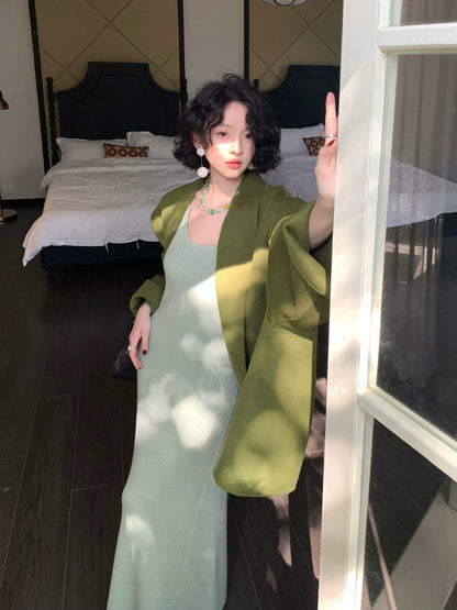 Retro Double-Faced Wool Cape Coat – Wine Afternoon AW 2024 Edition