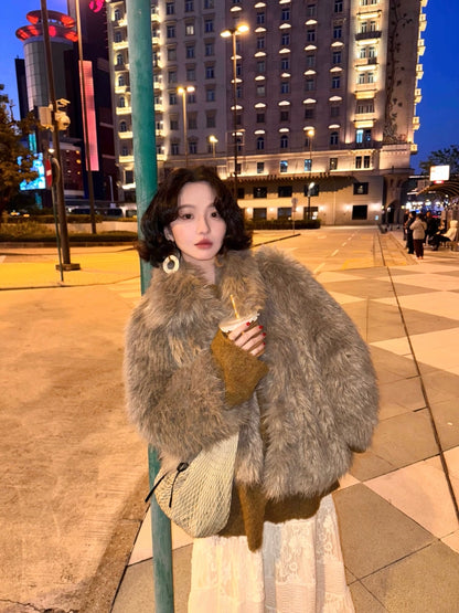 Luxury Faux Fur Coat with Retro Winter Elegance