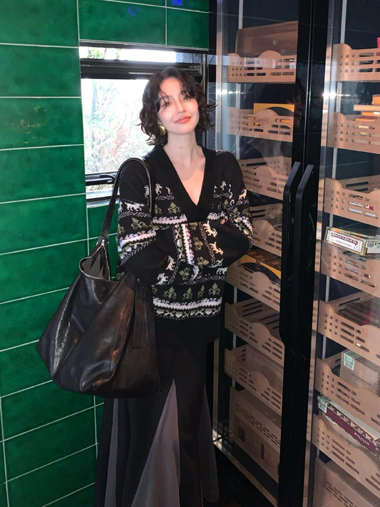 Fair Isle Wool V-Neck Knit Sweater – Hong Kong Retro Autumn/Winter Style