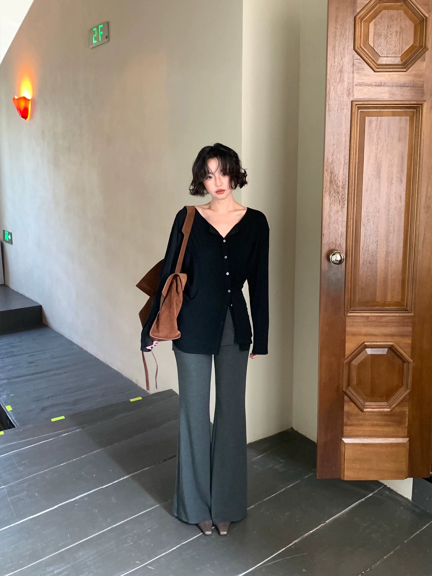 Warm Tea High-Waisted Slim Straight Trousers – Hong Kong Retro Autumn