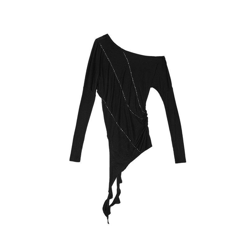 Rivet Slant-Shoulder Knit Top – Diamond Detail Irregular Style