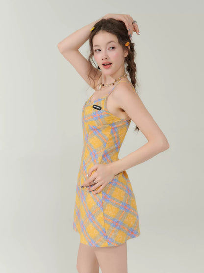 Vestido amarillo con tirantes a cuadros | Estilo retro de verano con cintura ajustada