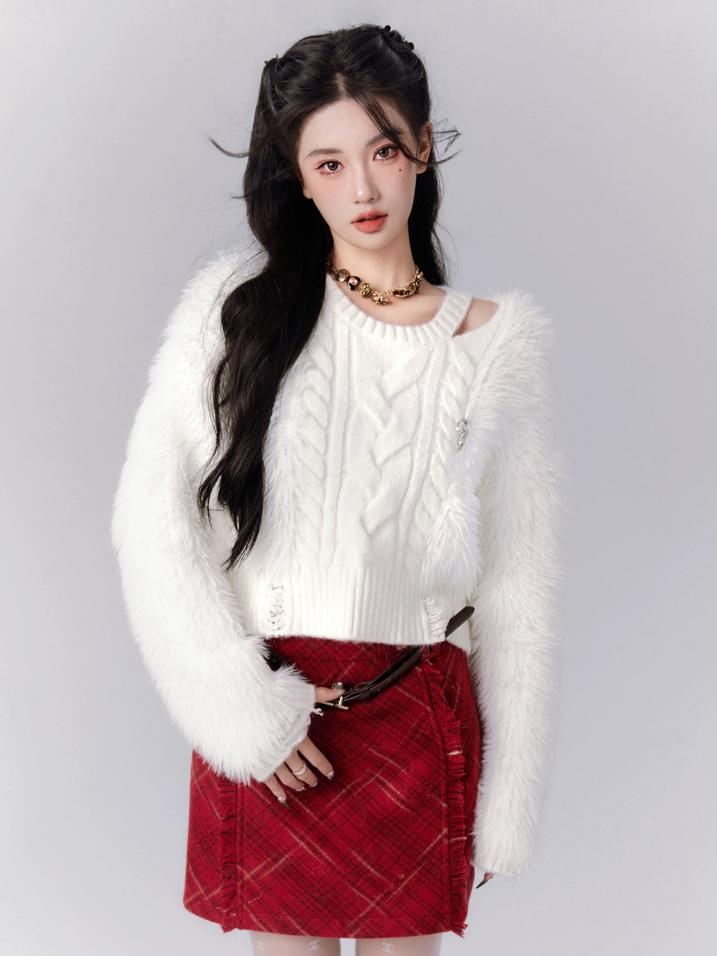 FGHT Twisted Flower Knitted White Sweater