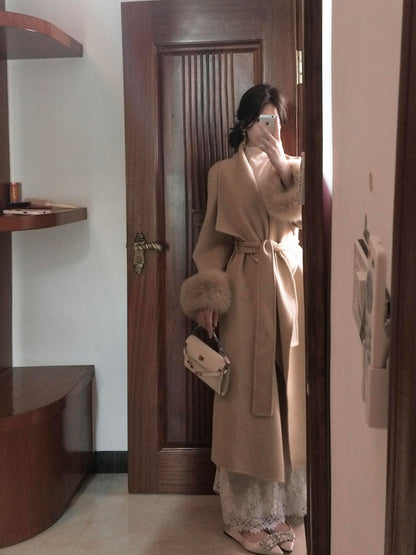 Reversible Cashmere Coat – Stylish Mid-Length Woolen Coat with Fox Fur Cuffs