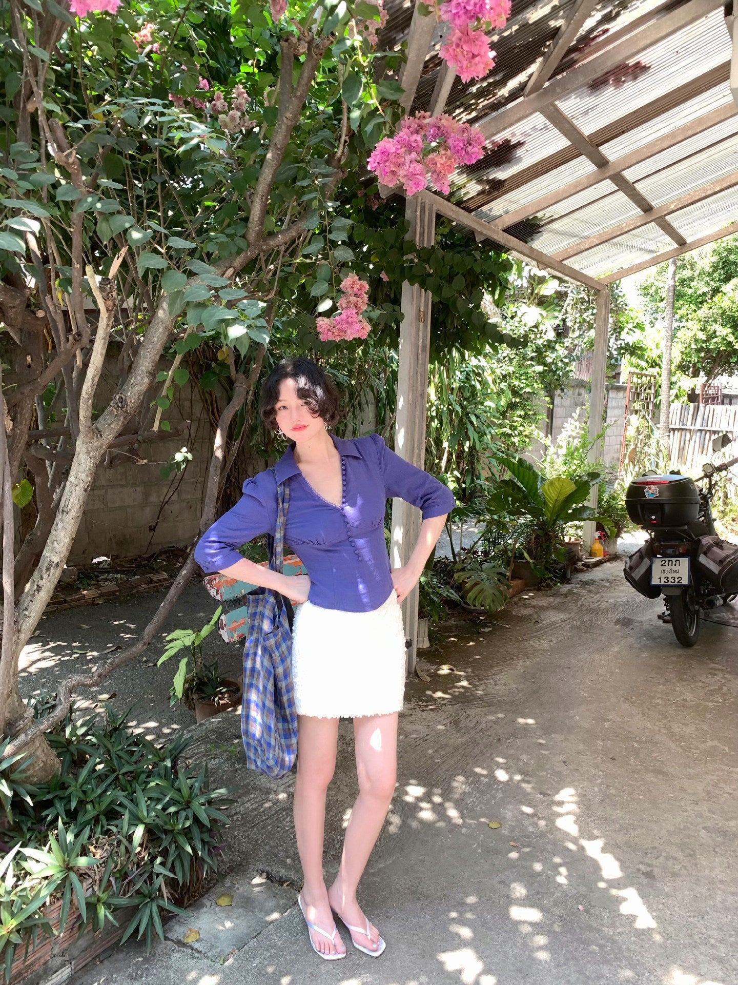 Lan Meng Linen V-Neck Blouse