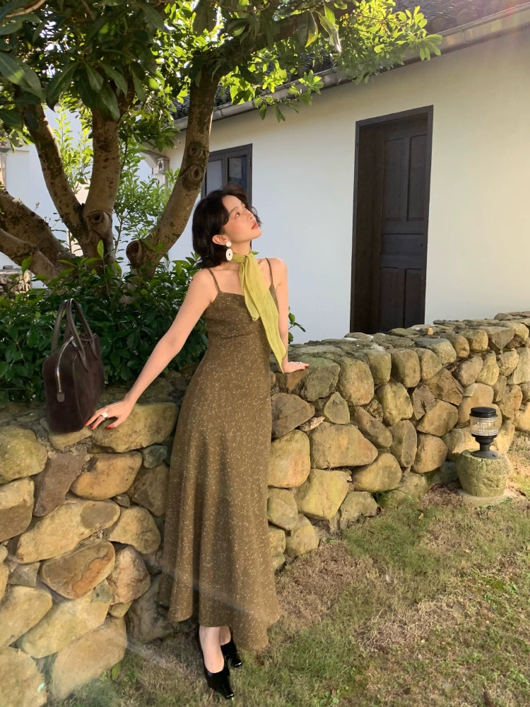 Dinner Streamer V-Neck Fishtail Suspender Dress – Sophisticated Flair