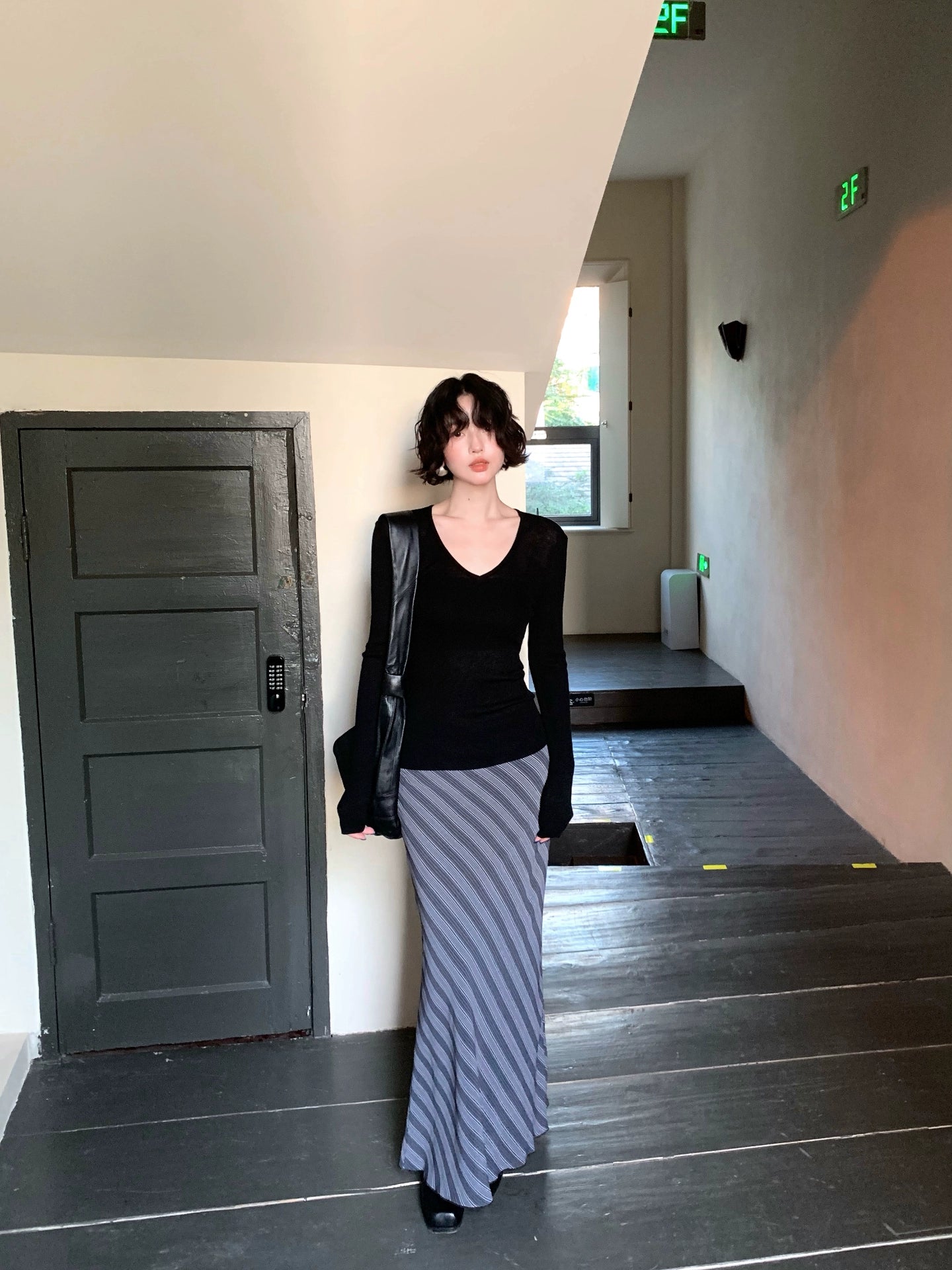 【Slanted Stripe】Hong Kong Style Retro 2025 Autumn New Style Slim Fit High Waist Long Skirt