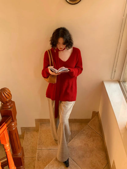 V-Neck Raccoon Velvet Base Sweater with Scarf (Strawberry Jam)