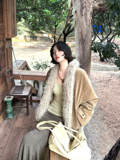 Qiu Shan Mu Dong Suede Coat with Fur Collar