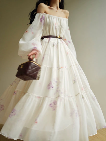 French print seaside resort-style maxi dress with a straight shoulder and a cool feeling dress in early spring