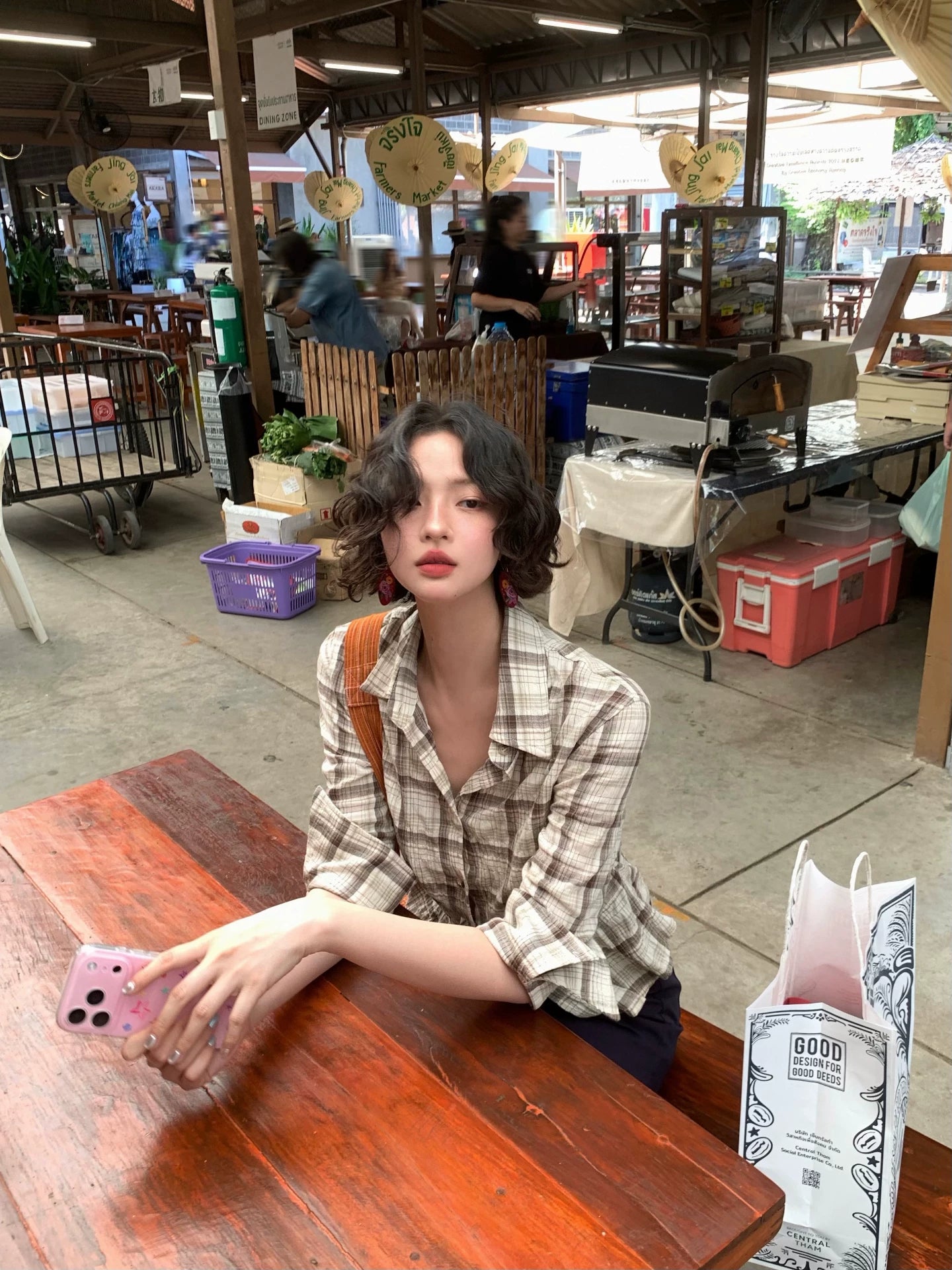 Wine afternoon homemade spring retro Hong Kong style lapel plaid print waist short shirt slim slim top for women