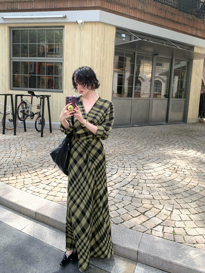 Morino Plaid Retro Dress with Inner Layer – Wine Afternoon 2025 Collection