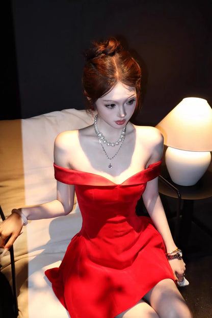 Princess Tuft Dress – High-End Black Satin Bandeau Birthday Gown