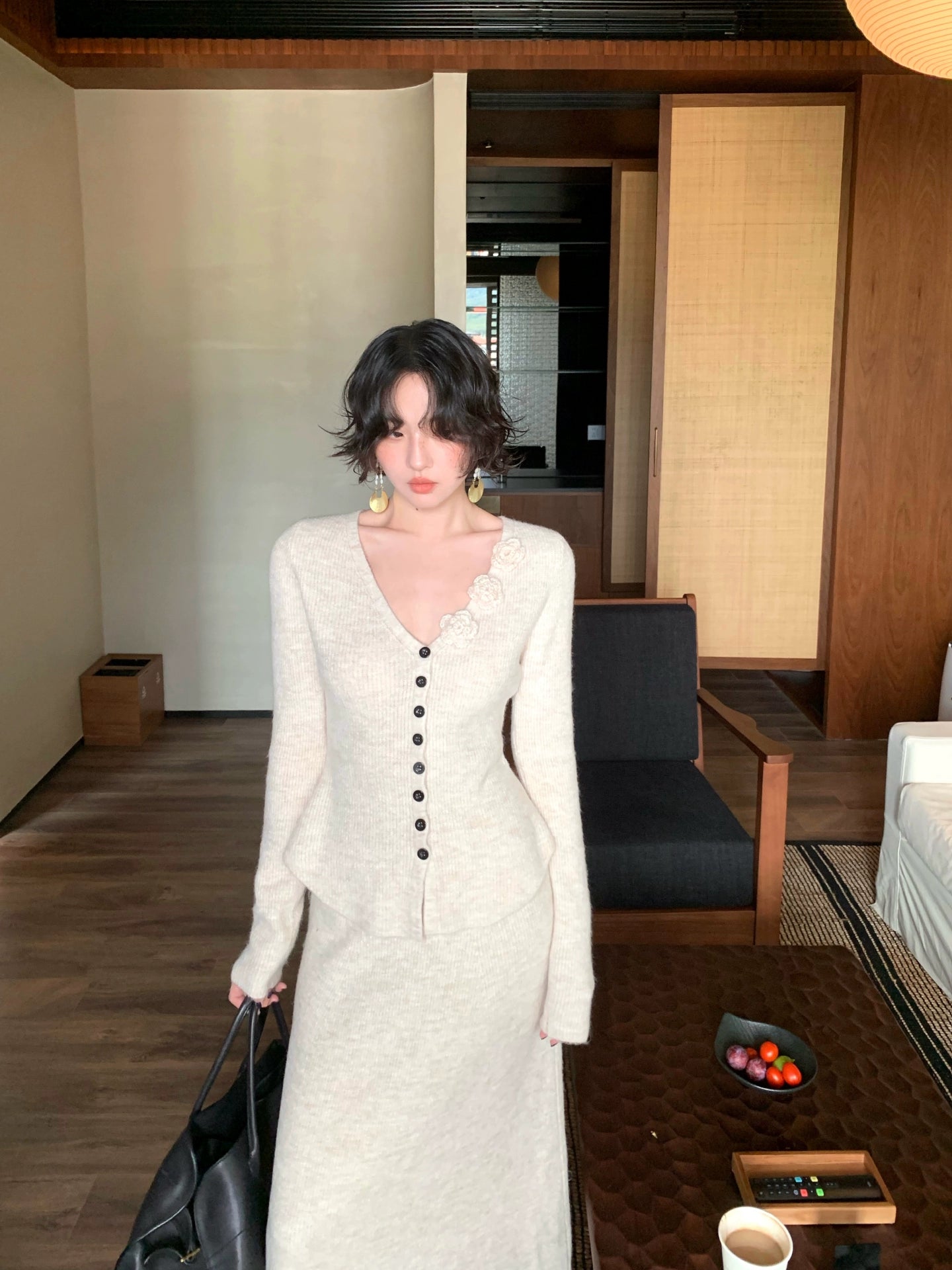 Three-Dimensional Flower Knit Top & Skirt Set – Retro AW 2025