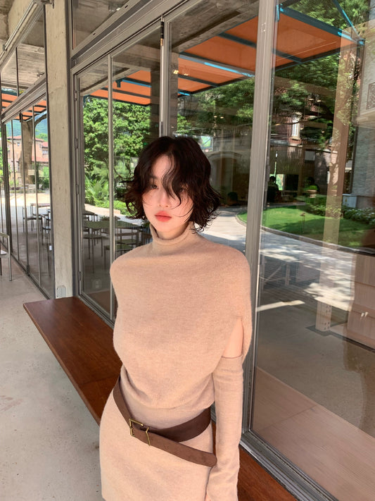 Wine Afternoon Semi-Turtleneck Knit Mini Dress – Retro Fall/Winter 2025