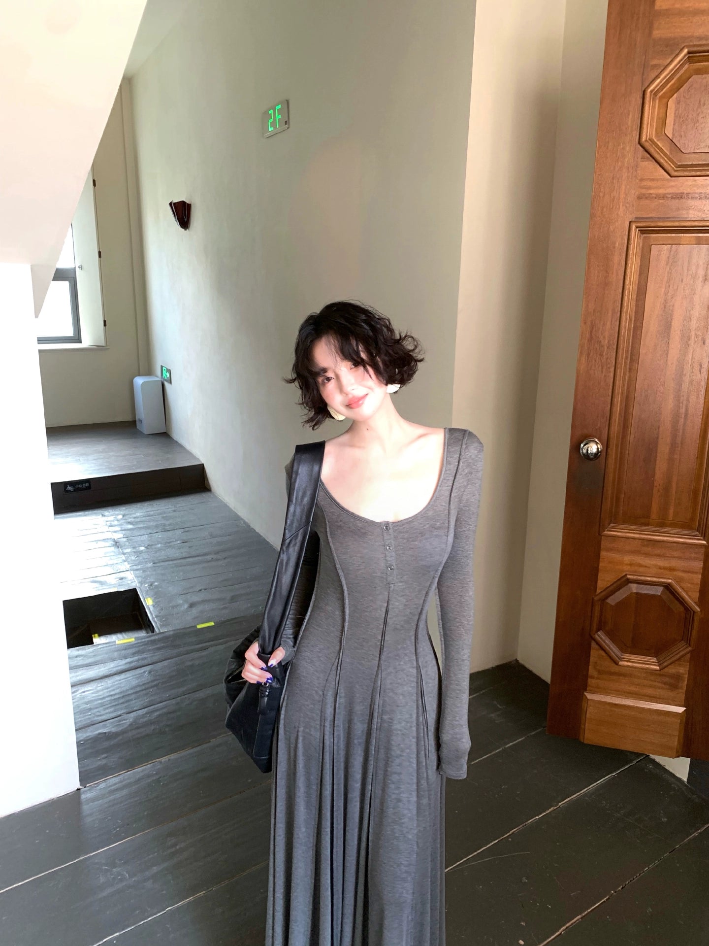 Yunshui Huai Wool-Blend Tencel U-Neck Retro Long Dress – Autumn Elegance