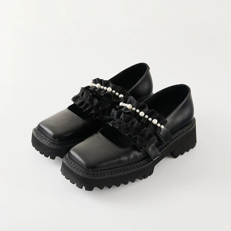 B/W Pearl Lace Mary Jane Shoes