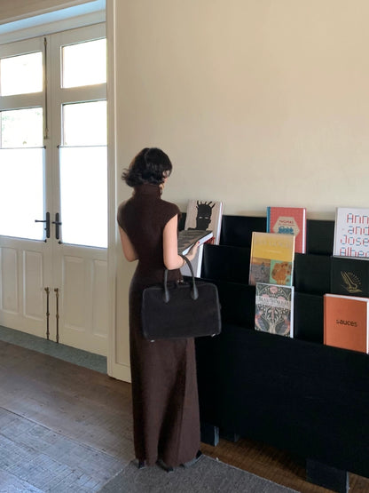 Warm Mohair Knit Sleeveless Base Dress – Hepburn High-Neck Style