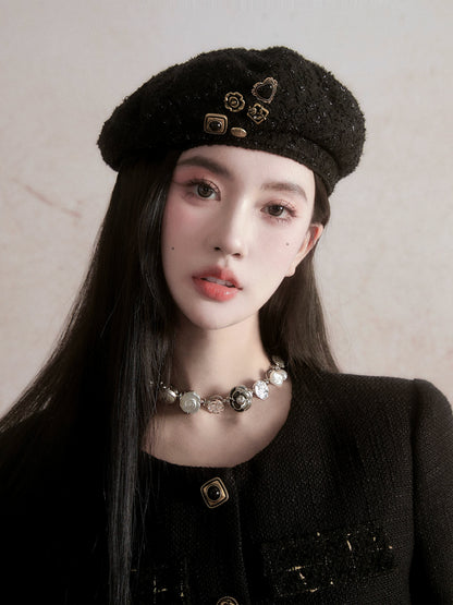 Qianjin Black Gold Buckle Beret