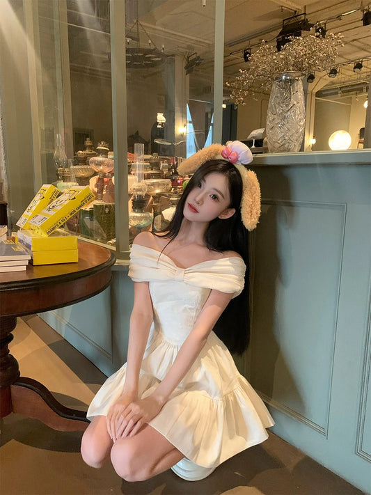 White One-Shoulder Bow Dress – Elegant Sweetheart Princess Gown