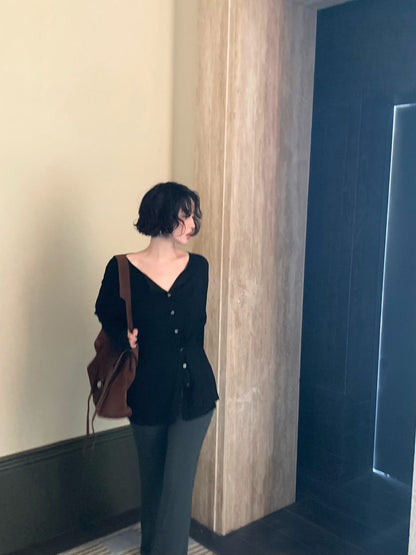 Ink Trace Diagonal Button Collar T-Shirt – Hong Kong Retro Autumn Minimal