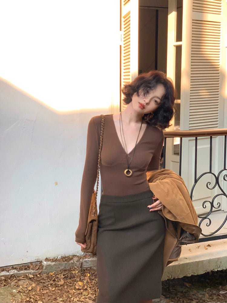 V-Neck Slim Base Knit Top – Double 11 Modern Minimalism